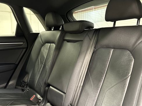 Used 2022 Audi Q3 2.0T Premium image 16