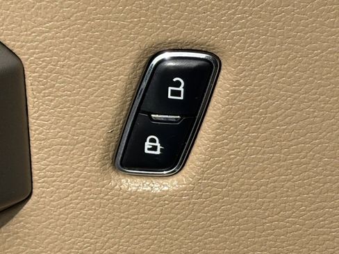 Used 2019 Ford F250 Lariat w/ Chrome Package AWD/4WD image 17