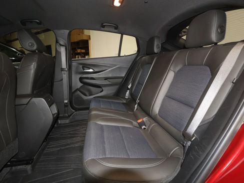 Certified 2024 Buick Envista Preferred w/ Convenience I Package image 23