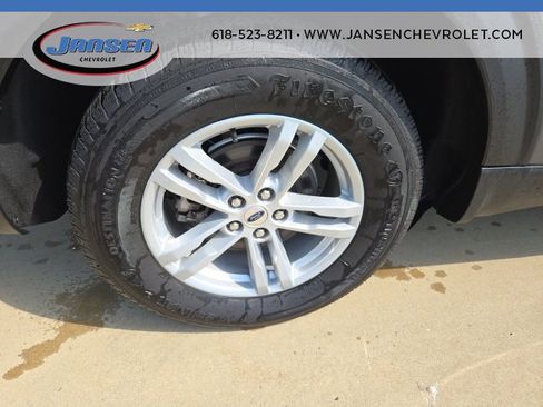 Used 2024 Ford Explorer XLT w/ Equipment Group 202A image 7