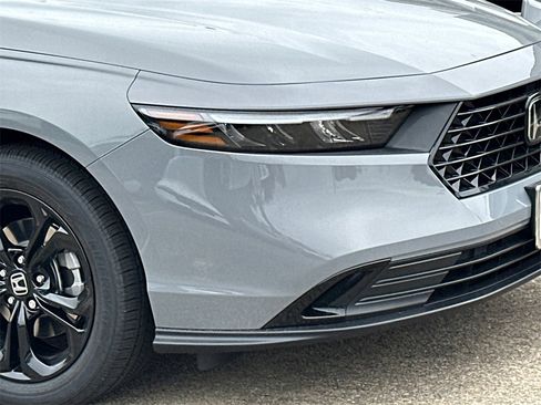 New 2025 Honda Accord SE image 4
