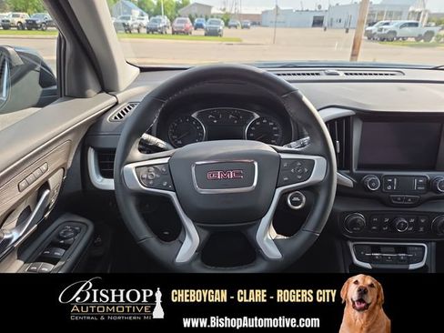 Used 2024 GMC Terrain SLT w/ LPO, Floor Liner Package AWD/4WD image 12