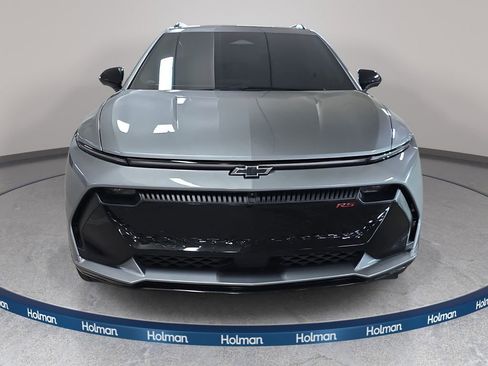 Used 2025 Chevrolet Equinox EV RS image 3