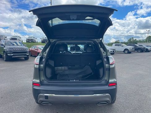 Used 2019 Jeep Cherokee Limited AWD/4WD image 12