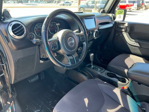Used 2014 Jeep Wrangler Sahara w/ Connectivity Group AWD/4WD image 19