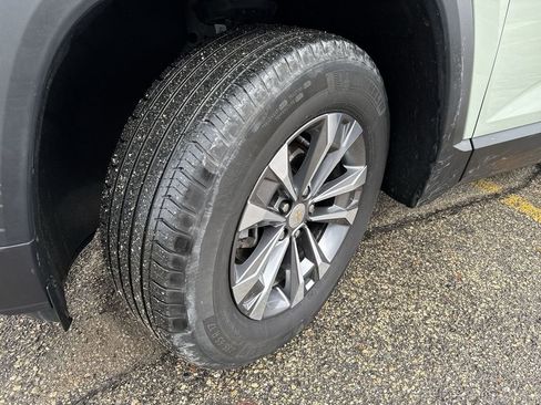 Certified 2025 Chevrolet Equinox LT w/ Convenience Package II image 2