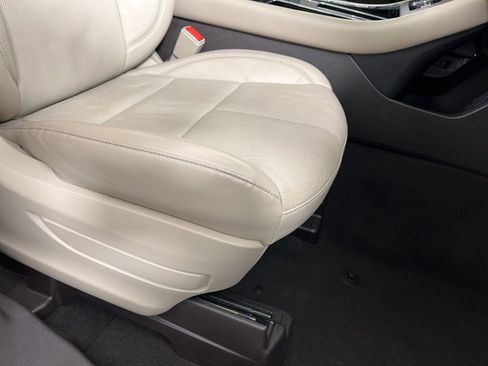 Used 2021 Lincoln Aviator Grand Touring w/ Elements Package Plus image 11