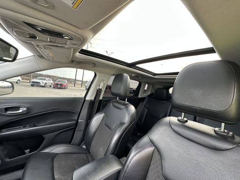 Used 2021 Jeep Compass Latitude w/ Sun and Sound Group image 19