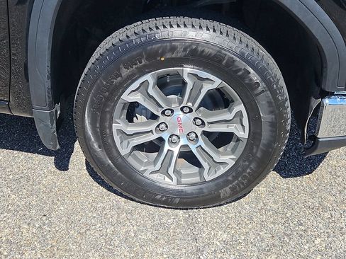 Certified 2025 GMC Sierra 1500 SLT AWD/4WD image 10