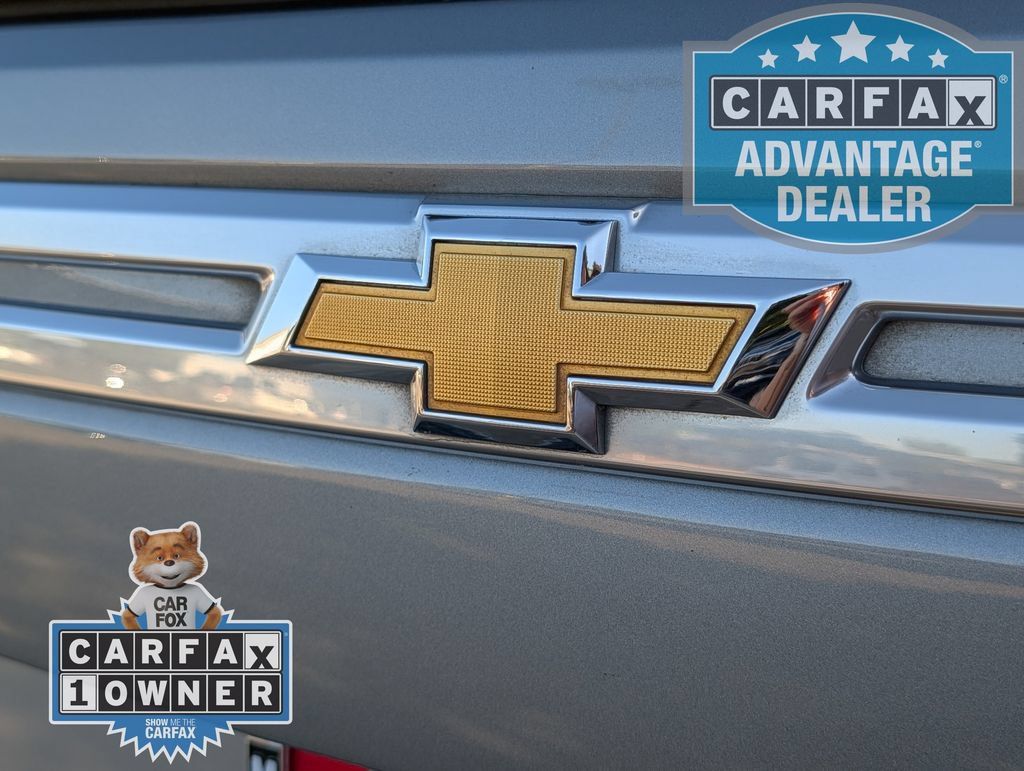 Used 2024 Chevrolet Suburban High Country AWD/4WD image 37