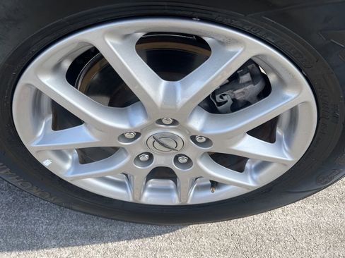 Used 2024 Chrysler Pacifica Touring-L image 39