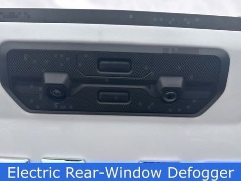 Used 2024 GMC Sierra 1500 AT4 w/ Technology Package image 23