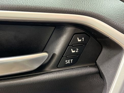 Used 2023 Toyota RAV4 XLE Premium image 30