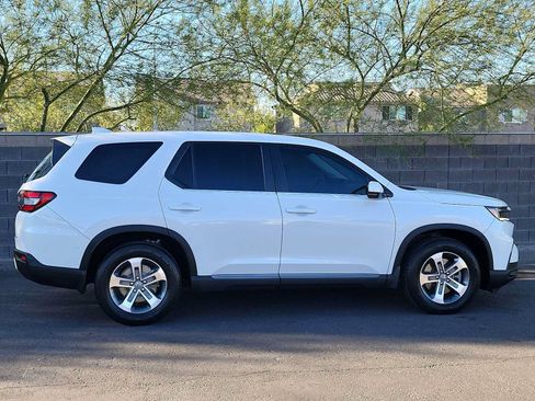 Used 2024 Honda Pilot EX-L image 9