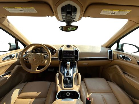 Used 2014 Porsche Cayenne S image 22