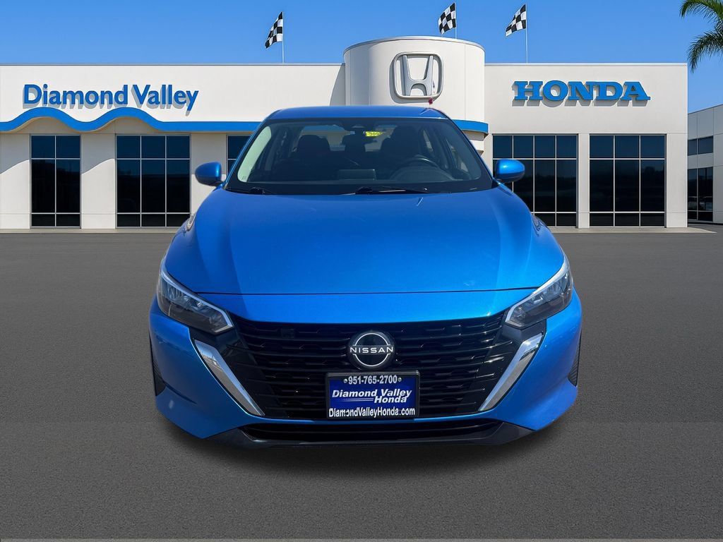 Used 2024 Nissan Sentra SV FWD image 2