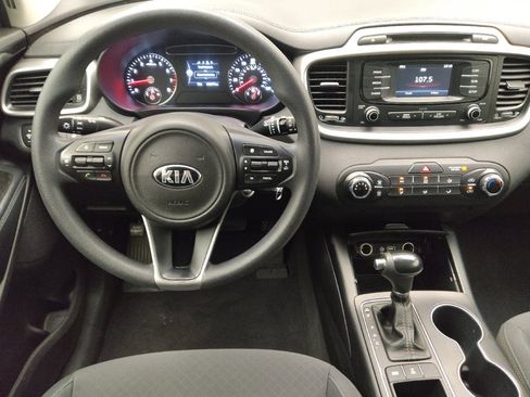 Used 2017 Kia Sorento AWD image 22