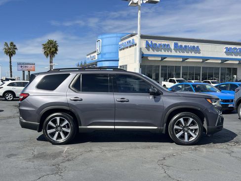 Used 2024 Honda Pilot Touring image 30