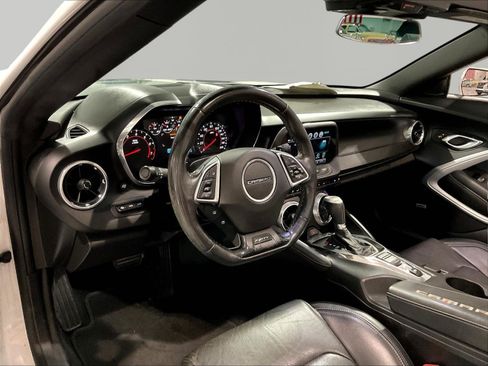 Used 2017 Chevrolet Camaro SS RWD image 16