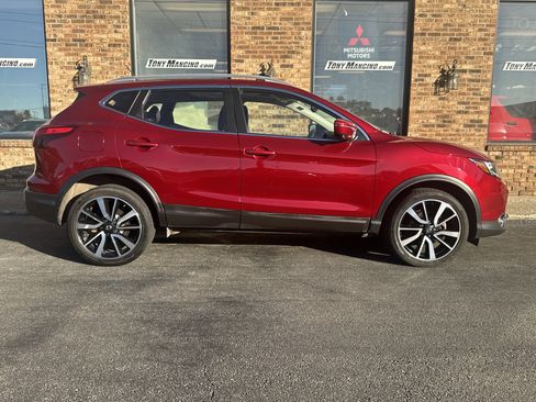 Used 2019 Nissan Rogue Sport SL w/ Premium Package image 6