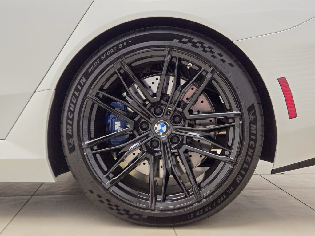 Used 2026 BMW M5 Touring AWD/4WD image 15