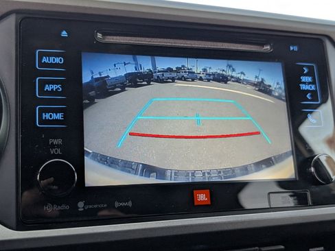 Used 2016 Toyota Tacoma TRD Sport RWD image 6