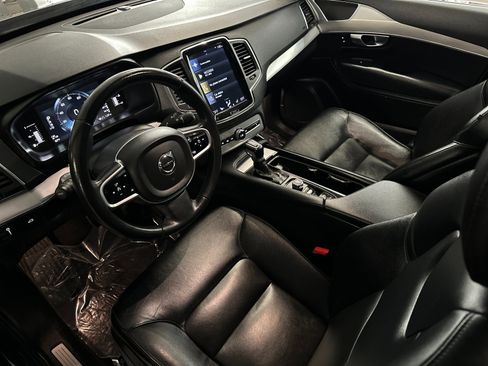 Used 2018 Volvo XC90 T5 Momentum image 9