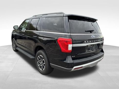 Used 2024 Ford Expedition XLT AWD/4WD image 3