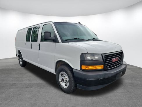 Used 2022 GMC Savana 2500 Extended w/ Driver Convenience Package image 14