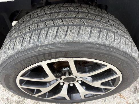 Used 2013 Chevrolet Tahoe LT image 16