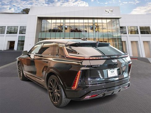 New 2026 Cadillac Lyriq V image 4