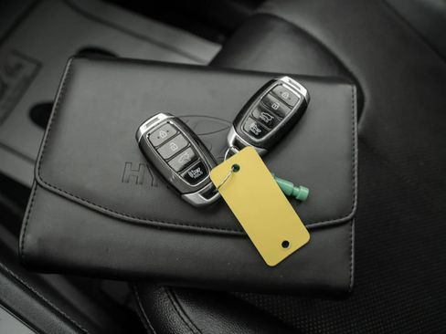 Used 2020 Hyundai Santa Fe SEL image 32