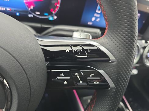 Used 2025 Mercedes-Benz GLA 250 GLA 250 image 18