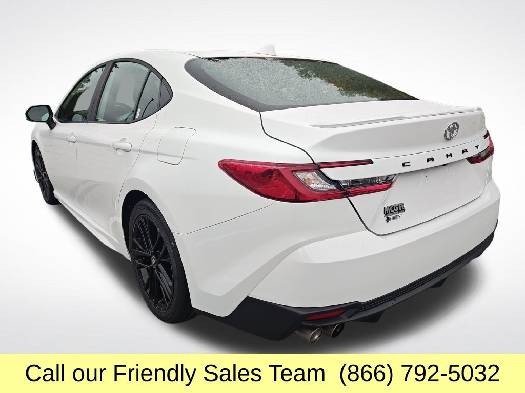 Certified 2025 Toyota Camry SE FWD image 3