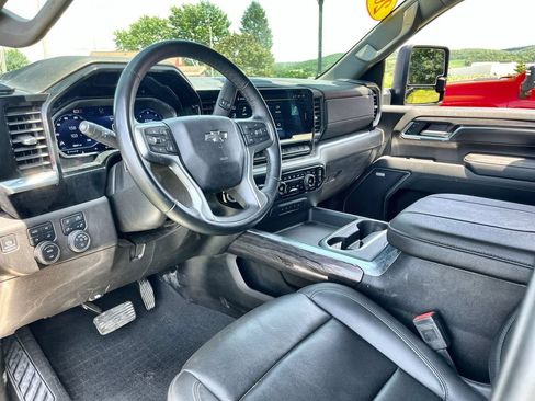 Used 2025 Chevrolet Silverado 2500 LTZ w/ Trail Boss Package AWD/4WD image 10