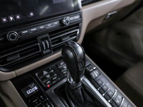 Used 2019 Porsche Macan S AWD/4WD image 33