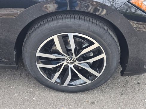 New 2026 Volkswagen Jetta SE FWD image 9