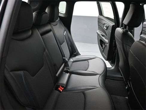 New 2026 Jeep Compass Latitude image 22