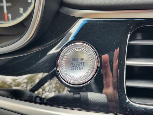 Used 2025 Genesis G70 3.3T Advanced w/ Sport Prestige Package image 19