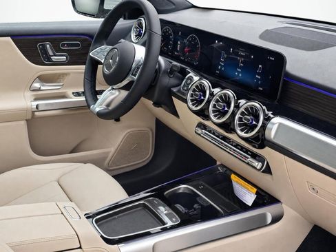 New 2026 Mercedes-Benz GLB 250 4MATIC image 26
