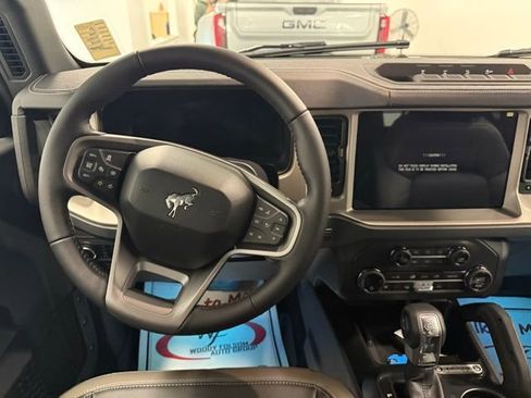 New 2025 Ford Bronco Outer Banks w/ Sasquatch Package image 17