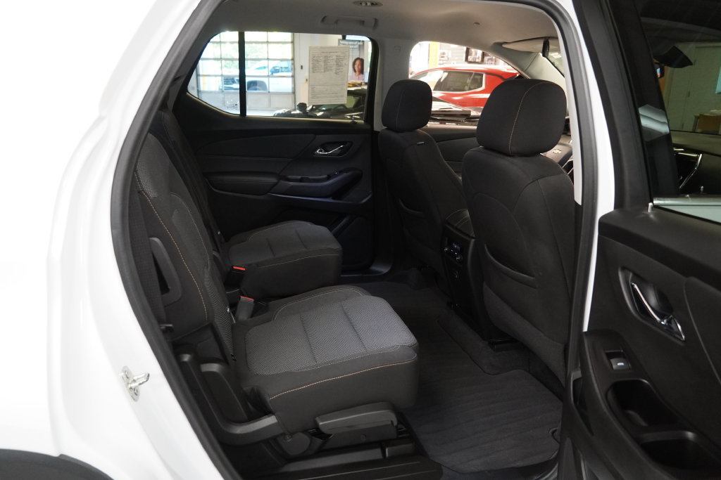 Used 2020 Chevrolet Traverse LT AWD/4WD image 22