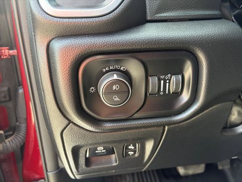 Used 2025 RAM 1500 Laramie AWD/4WD image 13