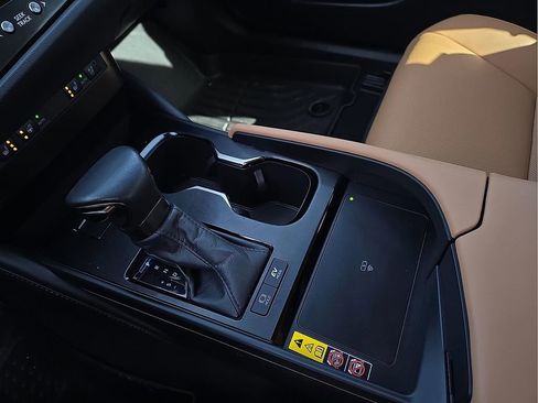 Used 2024 Lexus ES 300h w/ Premium Package image 21