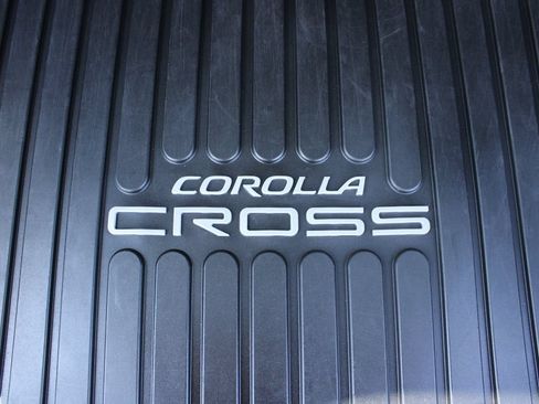 Used 2023 Toyota Corolla Cross XLE w/ Convenience Package AWD/4WD image 13
