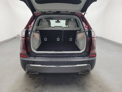 Used 2019 Jeep Cherokee Limited image 29