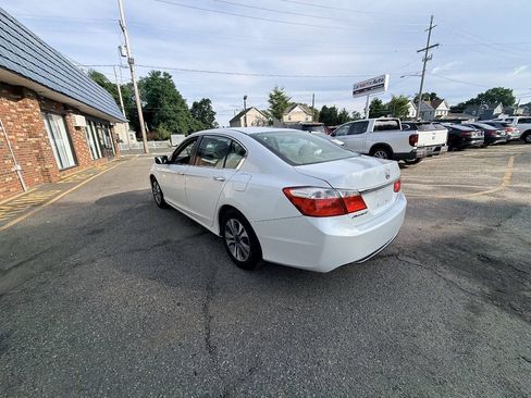 Used 2013 Honda Accord LX image 32