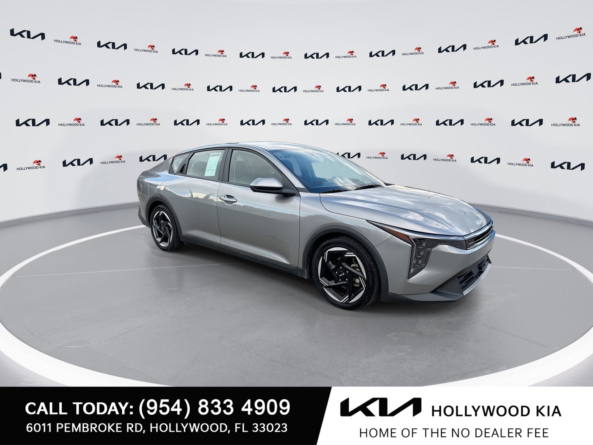 Certified 2025 Kia K4 GT-Line Turbo FWD image 2