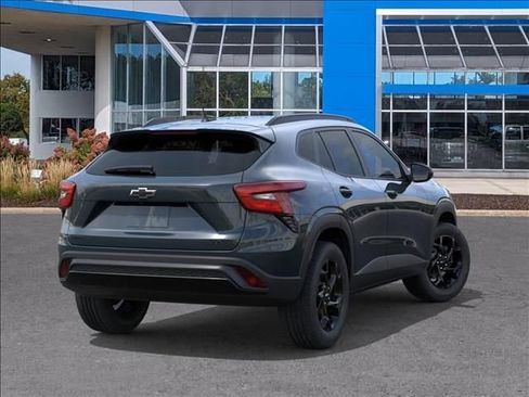 New 2026 Chevrolet Trax LT w/ Driver Confidence Package FWD image 4