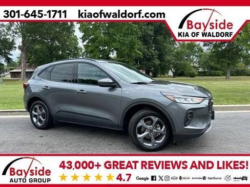 Used 2025 Ford Escape ST-Line Select AWD/4WD image 1